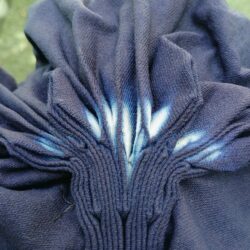 Travail du tissu en shibori